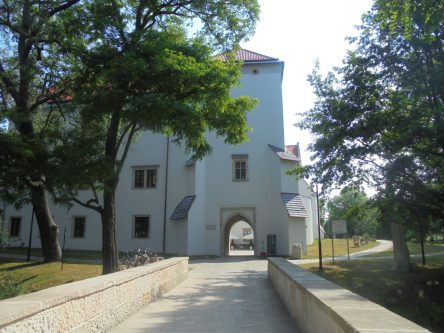 Szydłowiec, Zamek Rycerski