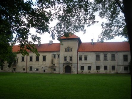 Piotrków Trybunalski, Byki, Zamek